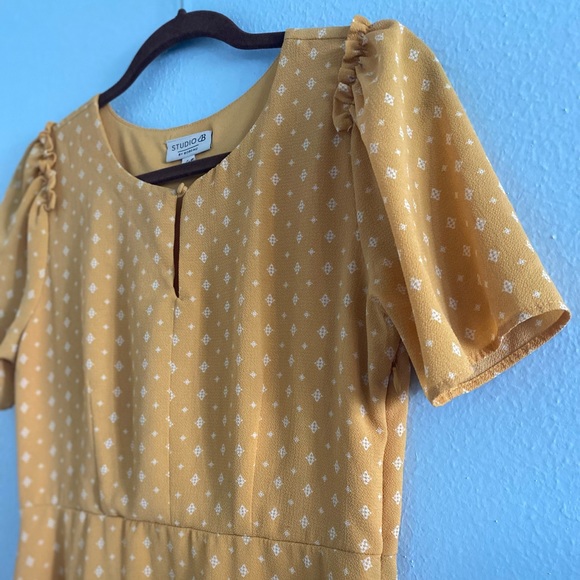 Bobeau Polka Dot Midi Dress - Picture 5 of 8